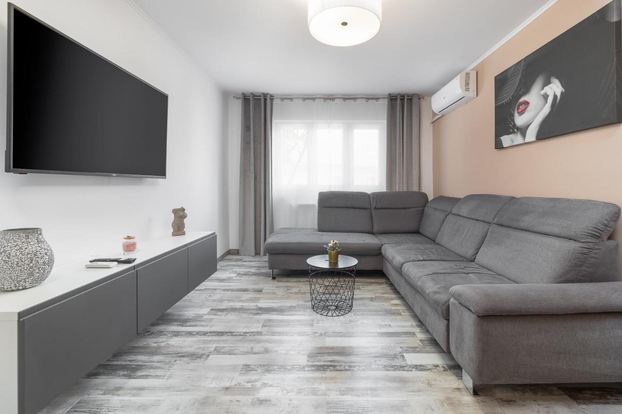 Decebal Flat Oradea Exterior foto
